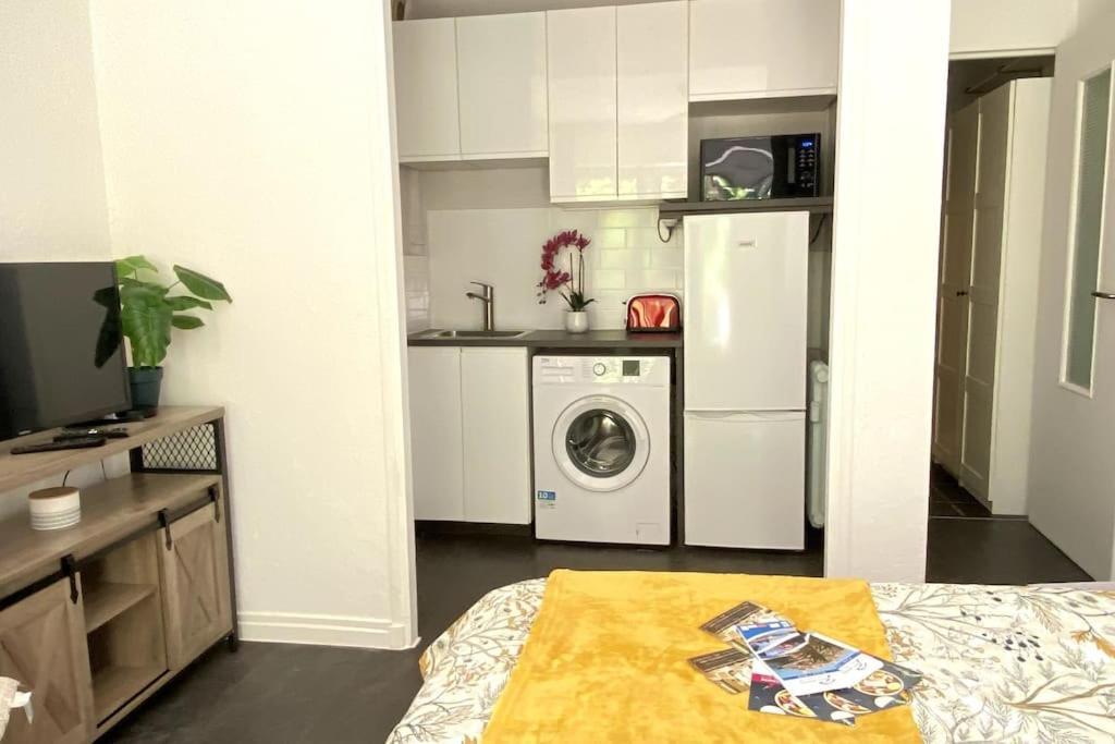 Studio Balcon, Centre Ville, Proximite Plages, Commerces, Restaurants, Musees... อองทีบส์ ภายนอก รูปภาพ