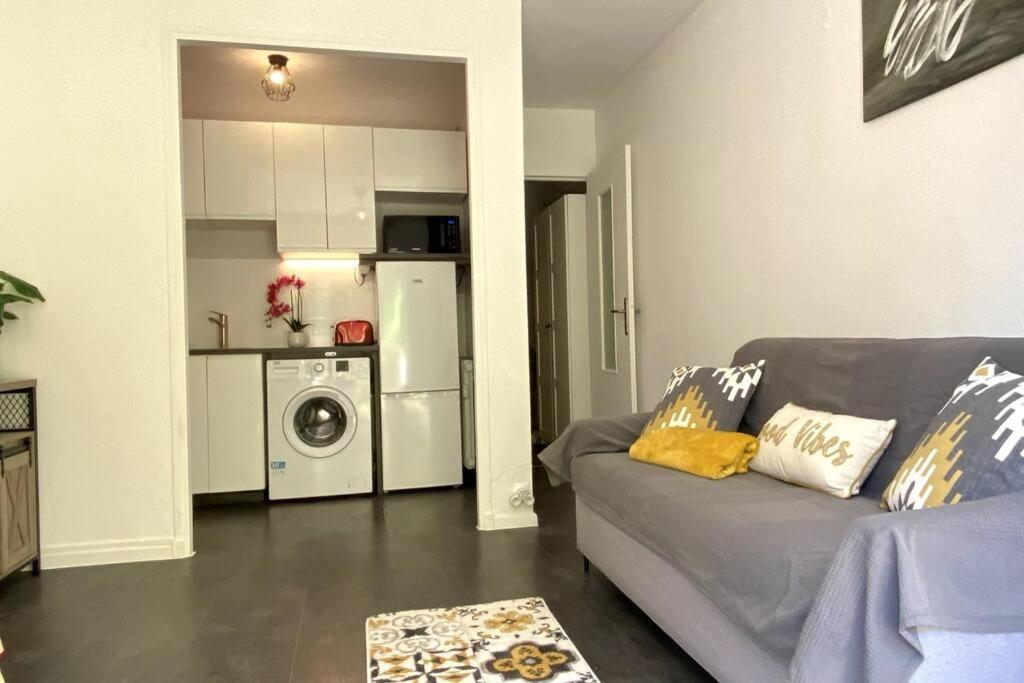 Studio Balcon, Centre Ville, Proximite Plages, Commerces, Restaurants, Musees... อองทีบส์ ภายนอก รูปภาพ